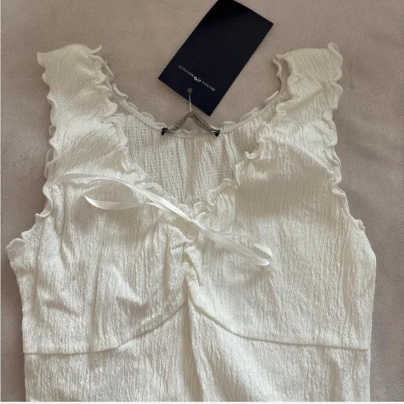Brandy Melville Cream Ruffled Sleeveless Blouse - Picture 2 of 4